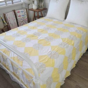 Vintage 40s Hearts and Gizzards Pastel Yellow QUILT TOP