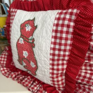 Here Kitty Kitty! Vintage QUILT Applique Cat RED Pillow Sham