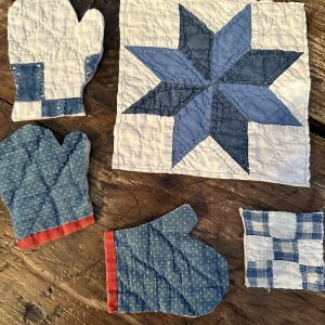 antique quilt charms with star, mittens quilts